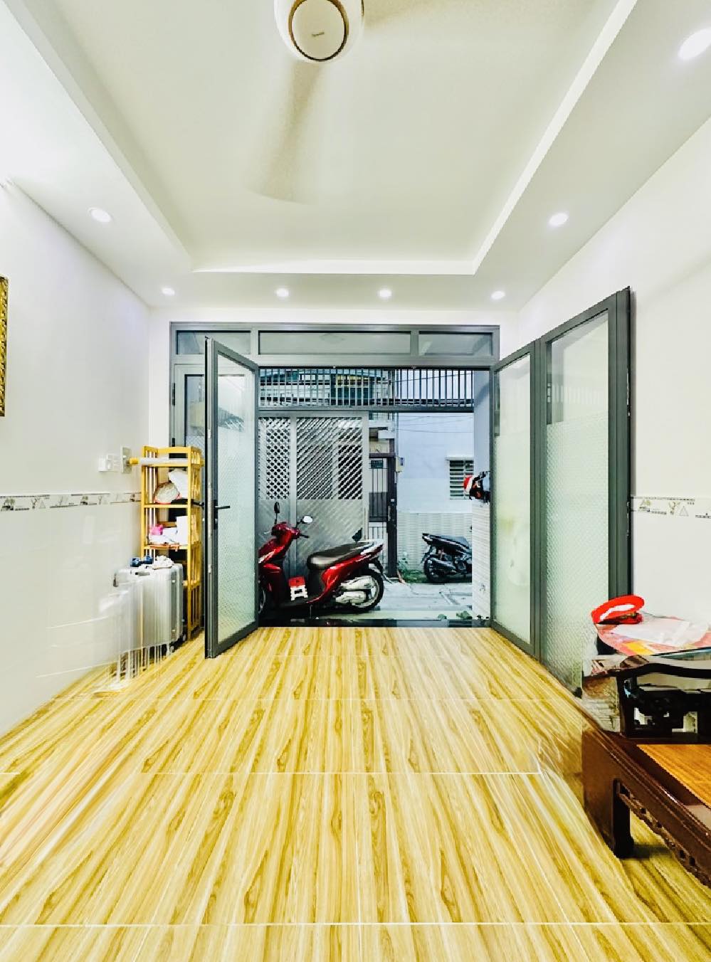 SÁT MẶT TIỀN PHẠM VĂN HAI – NHÀ ĐẸP VÀO Ở NGAY – 51M² – SỔ A4 – CHỈ 6.X TỶ. - Ảnh 3